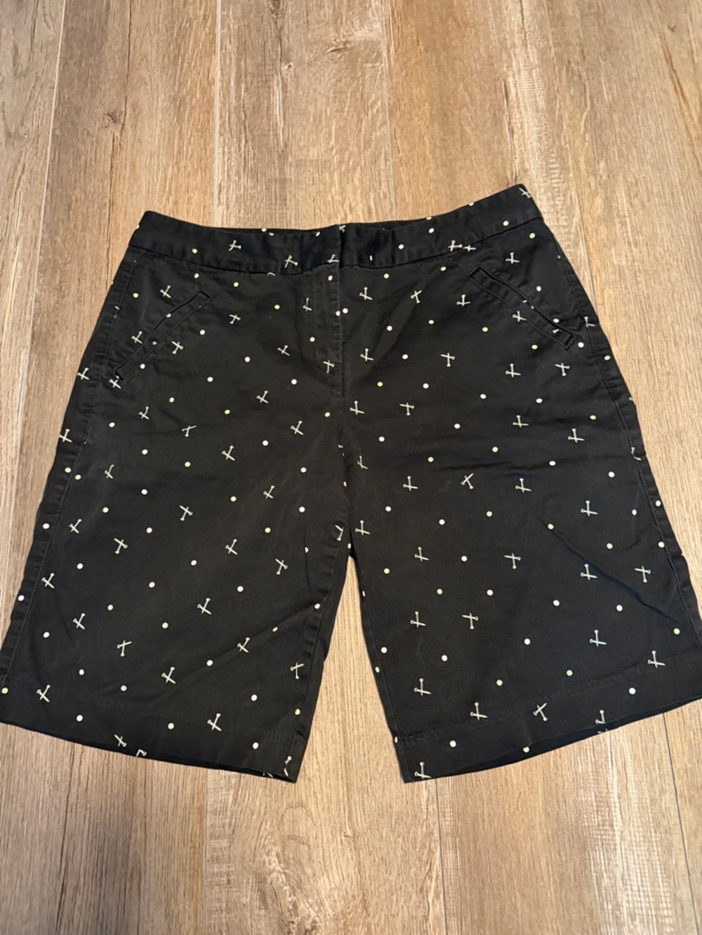 Women’s Izod Golf Black Printed Casual Shorts